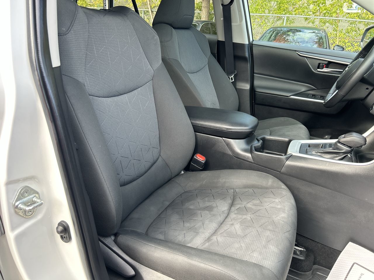 Toyota RAV4  2022 à Thornhill, Ontario