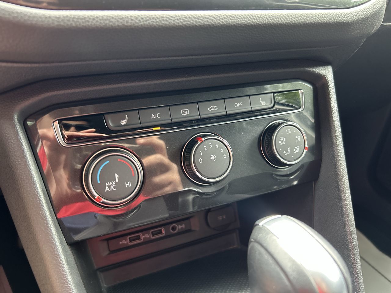 2018 Volkswagen Tiguan in Thornhill, Ontario