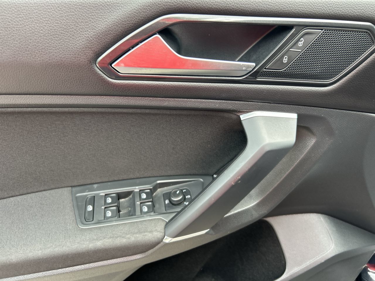 2018 Volkswagen Tiguan in Thornhill, Ontario