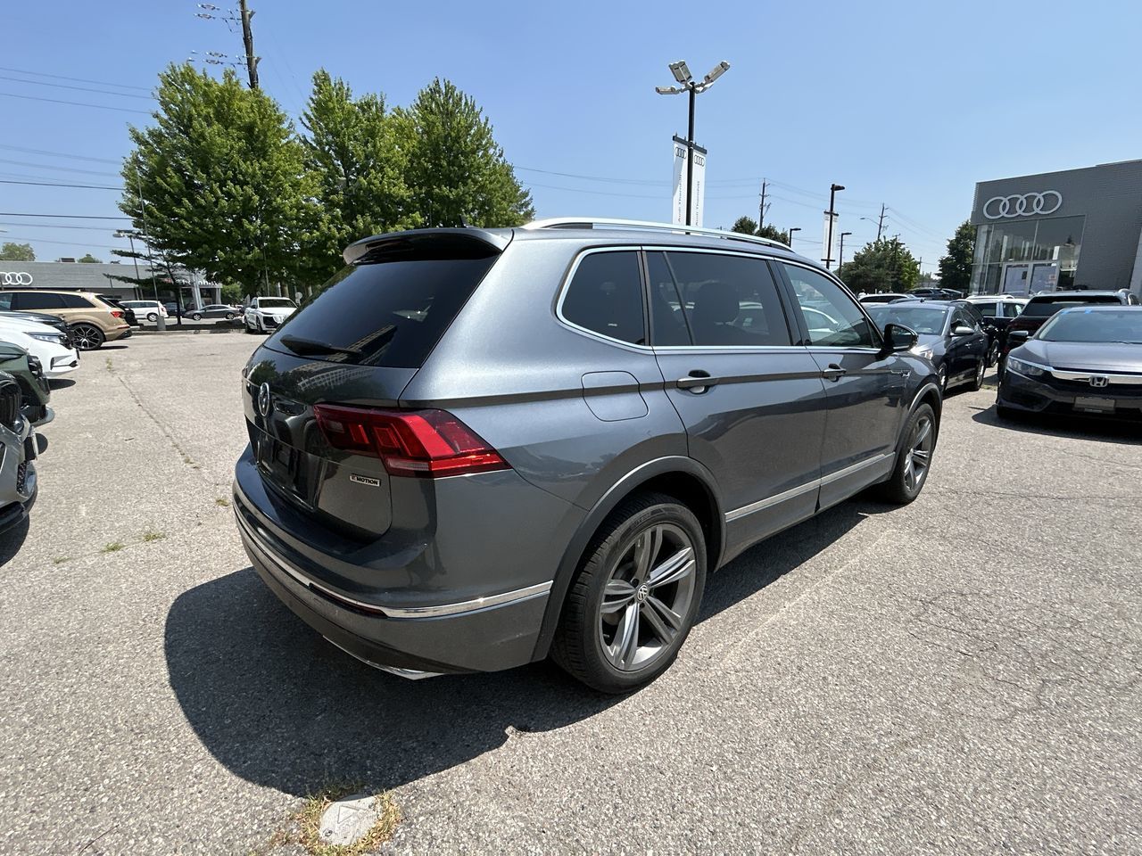 Volkswagen Tiguan  2021 à Thornhill, Ontario