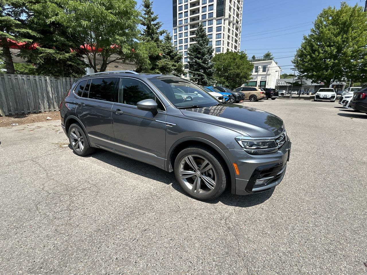 Volkswagen Tiguan  2021 à Thornhill, Ontario