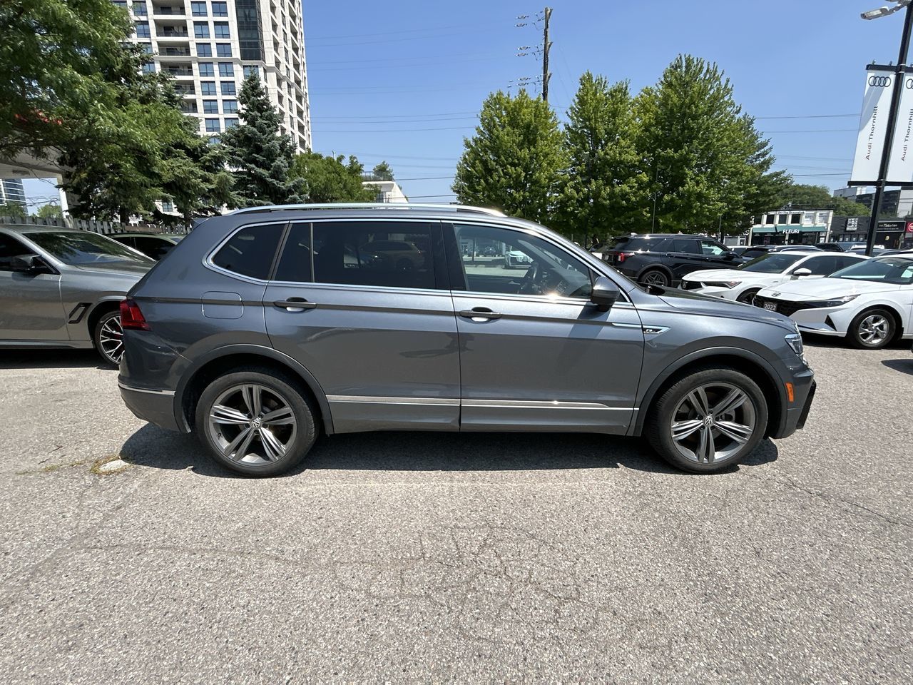 Volkswagen Tiguan  2021 à Thornhill, Ontario