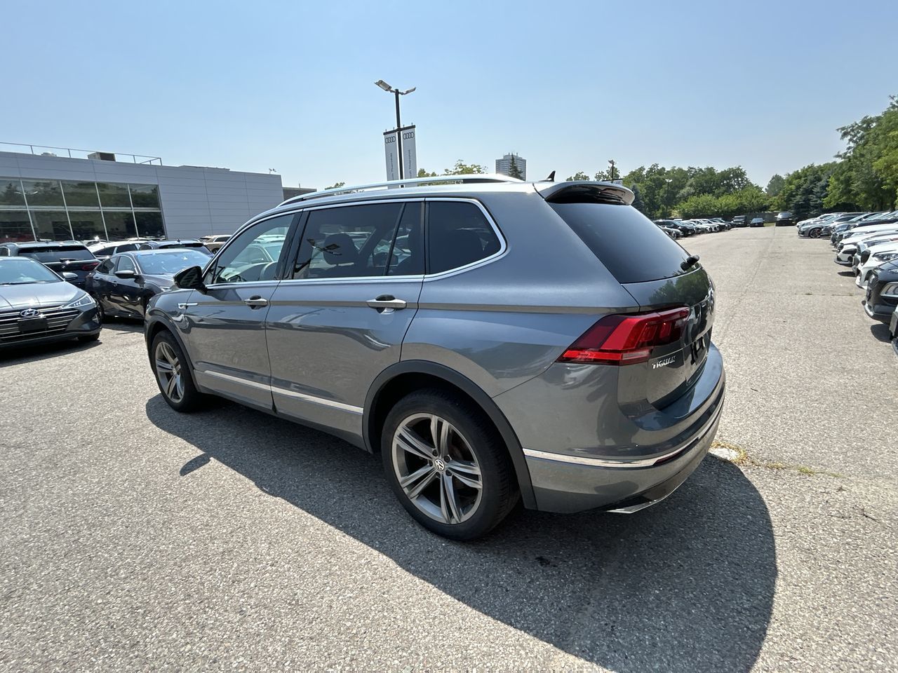Volkswagen Tiguan  2021 à Thornhill, Ontario