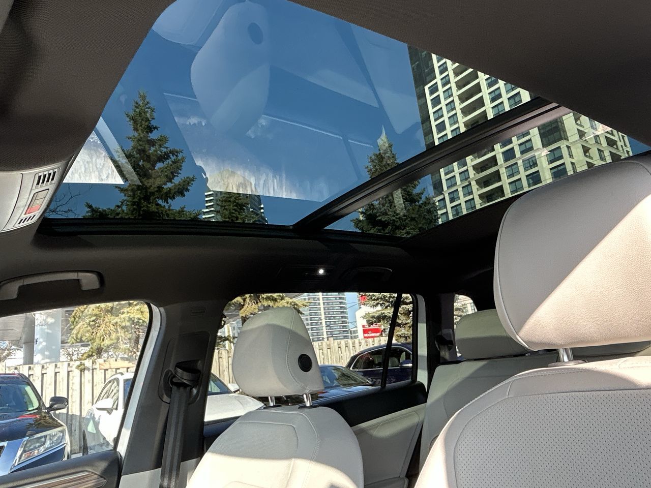 2022 Volkswagen Tiguan in Thornhill, Ontario