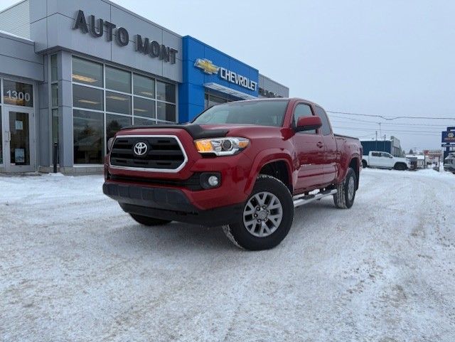 Toyota TACOMA SR5 4X4 2017