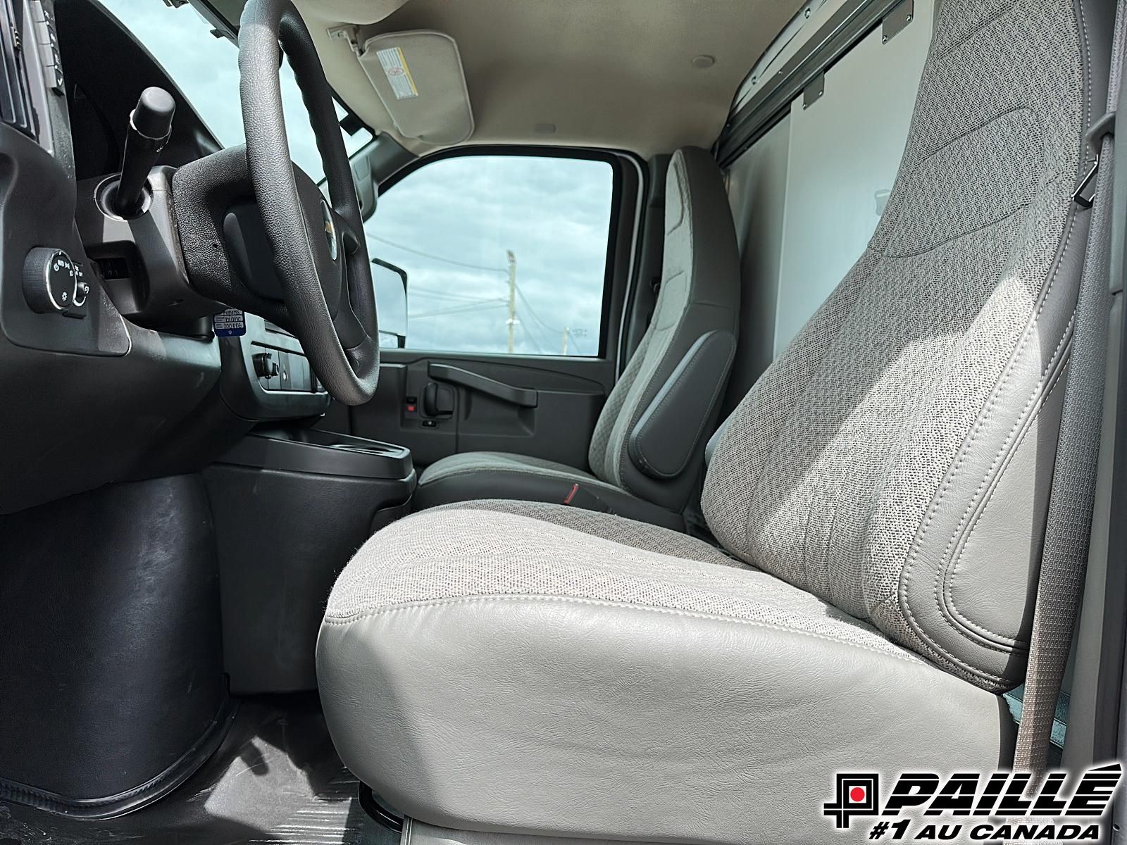 Chevrolet Express Cutaway 3500  2026 à Berthierville, Québec