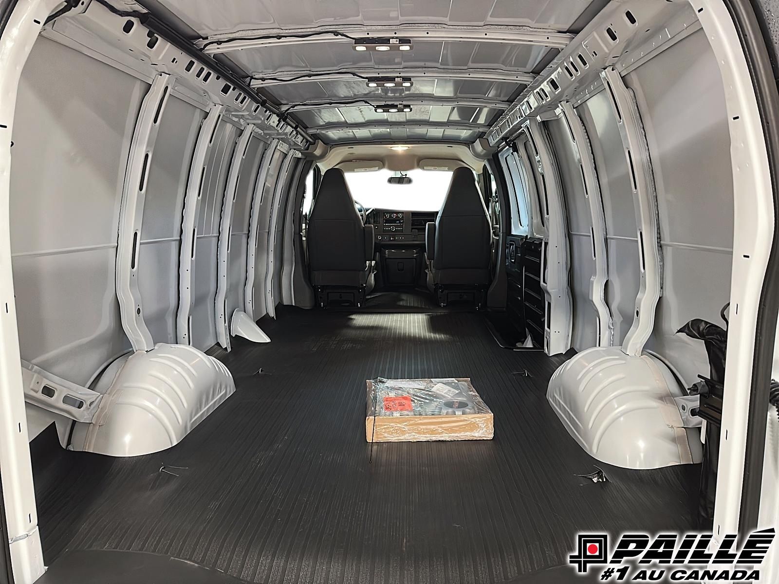 GMC Savana Cargo 2500  2025 à Sorel-Tracy, Québec