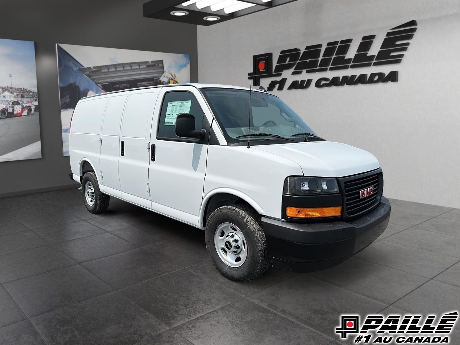 GMC Savana cargo 3500  2025 à Berthierville, Québec