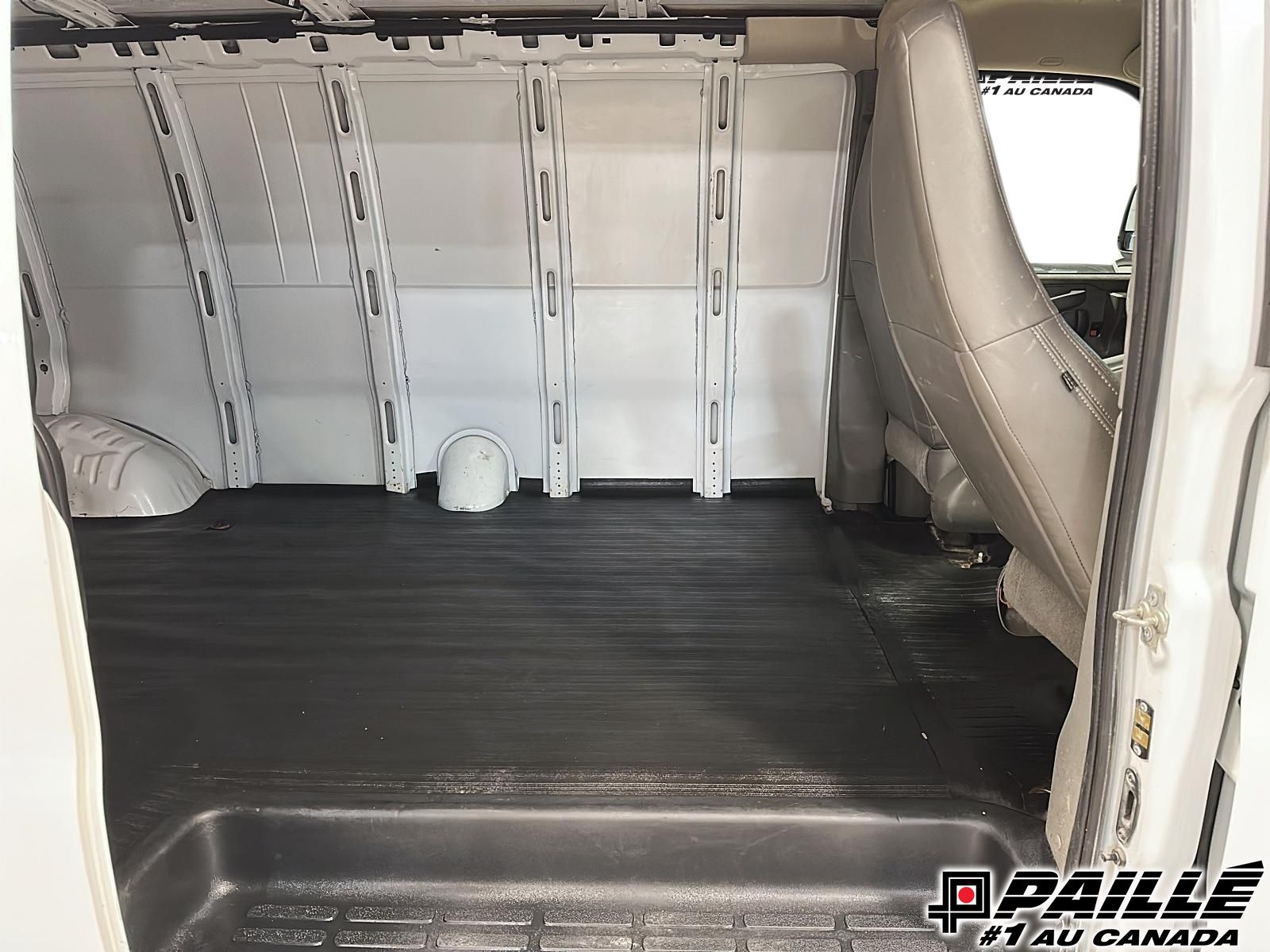 GMC Savana Cargo Van  2024 à Sorel-Tracy, Québec