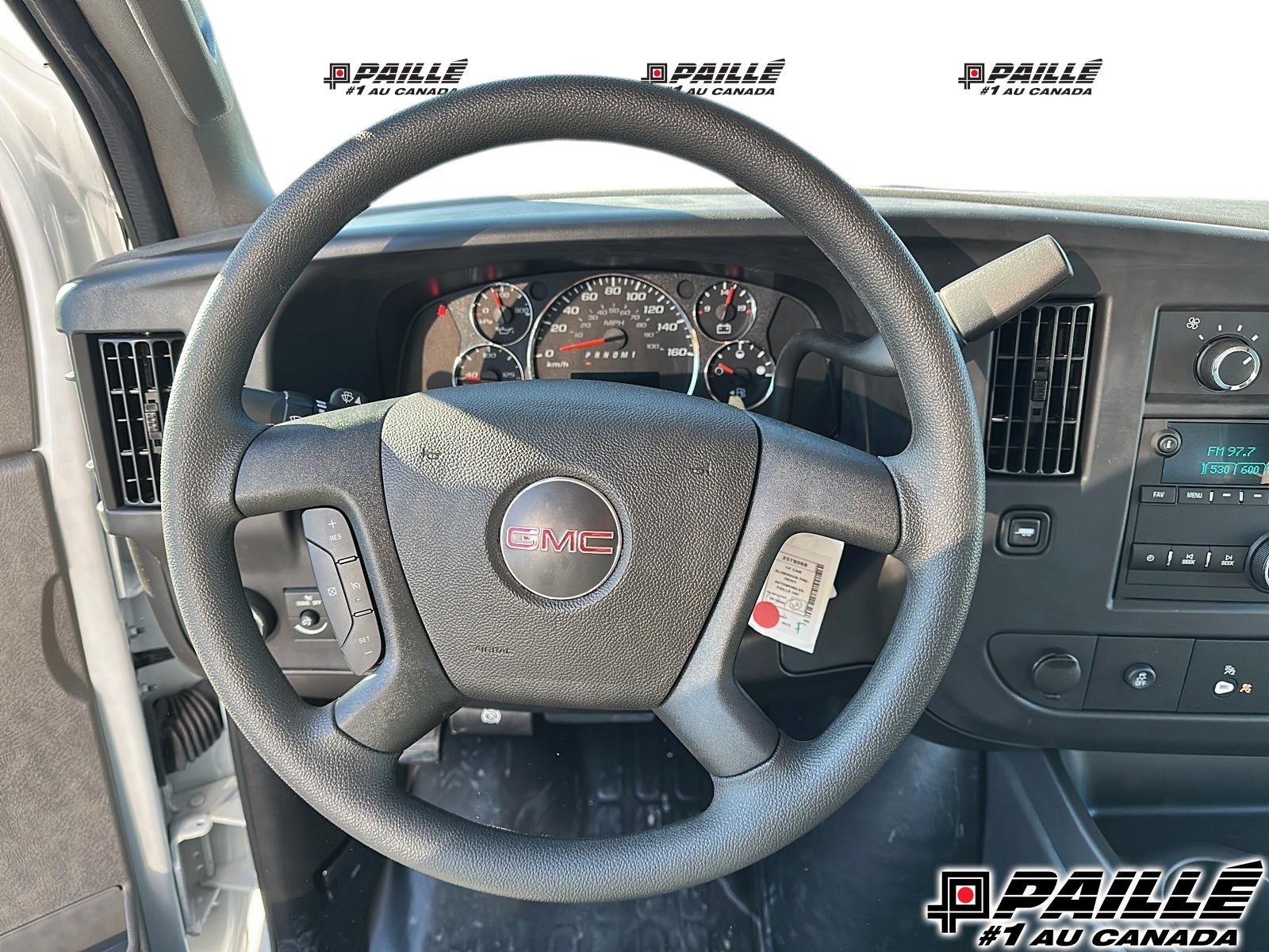 GMC Savana Cutaway 3500  2025 à Berthierville, Québec