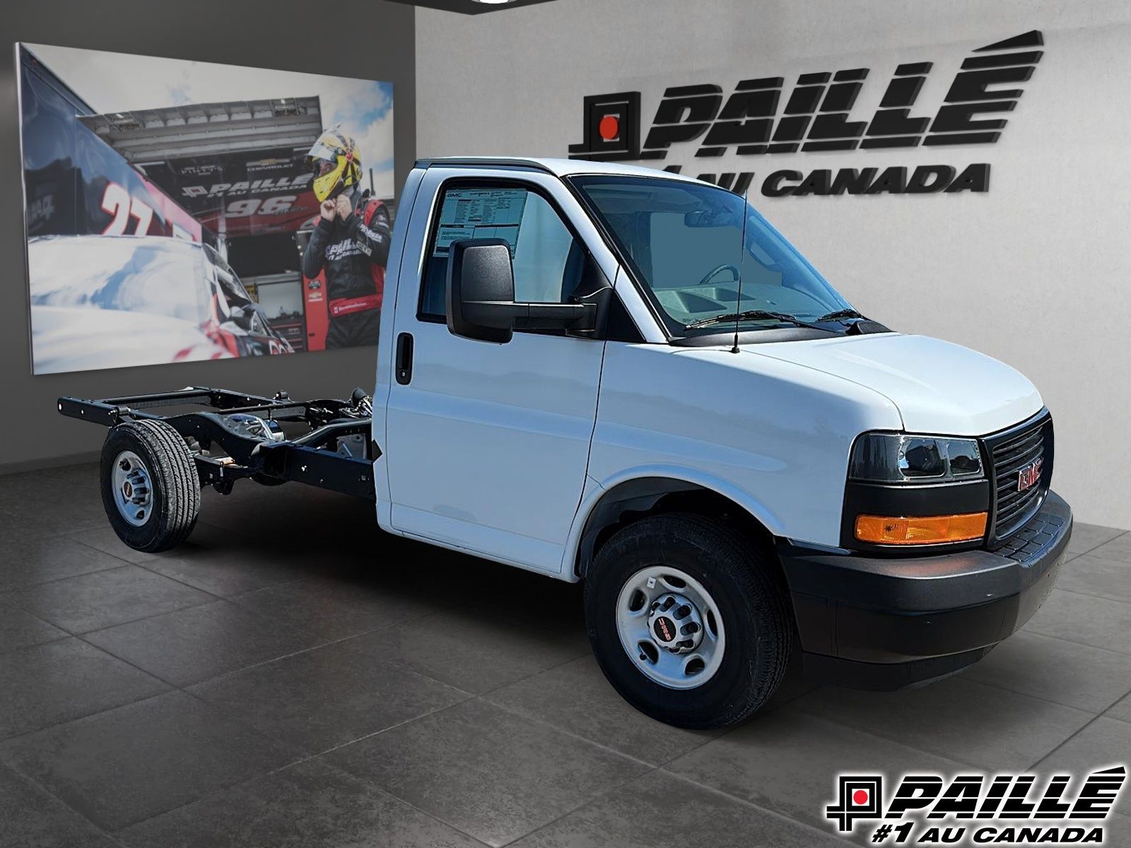 2026 GMC Savana Cutaway 3500 WT 139''