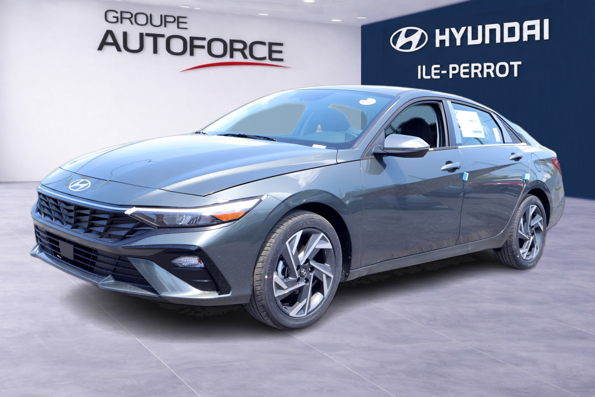 2026 Hyundai Elantra Luxury