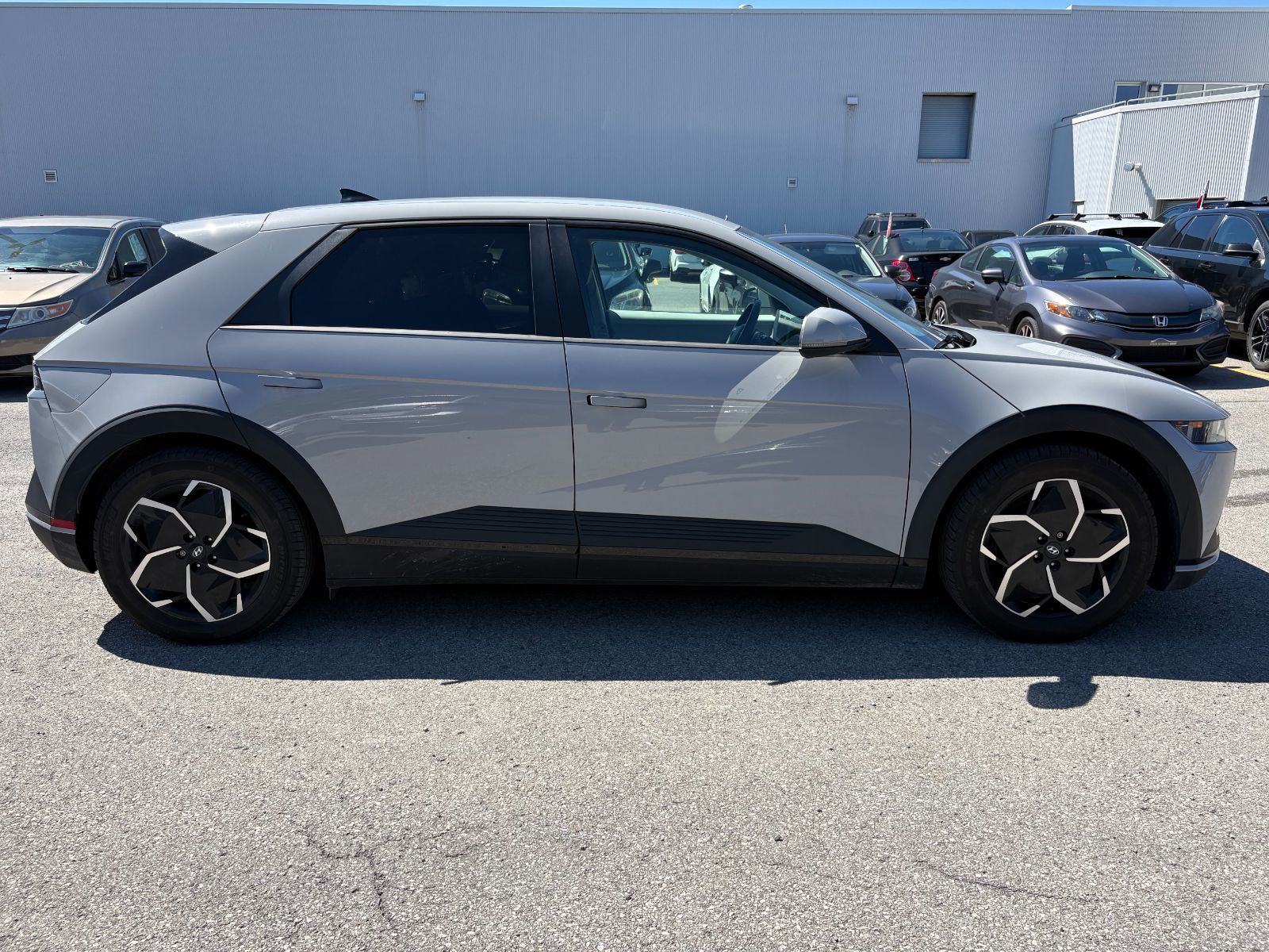 Photo Hyundai IONIQ 5 PREFERRED - RWD - 100% ELECTRIC - RARE 2022 #4