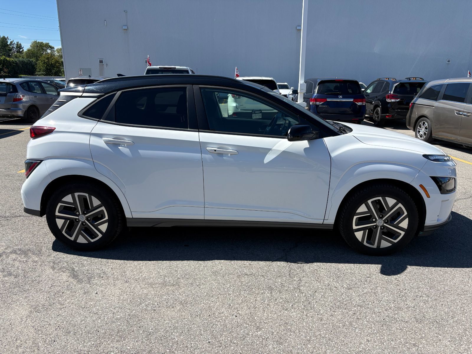 Photo Hyundai Kona Electric PREFERRED WITH TWO TONE - 100% EV - 415KM RANGE 2022 #4