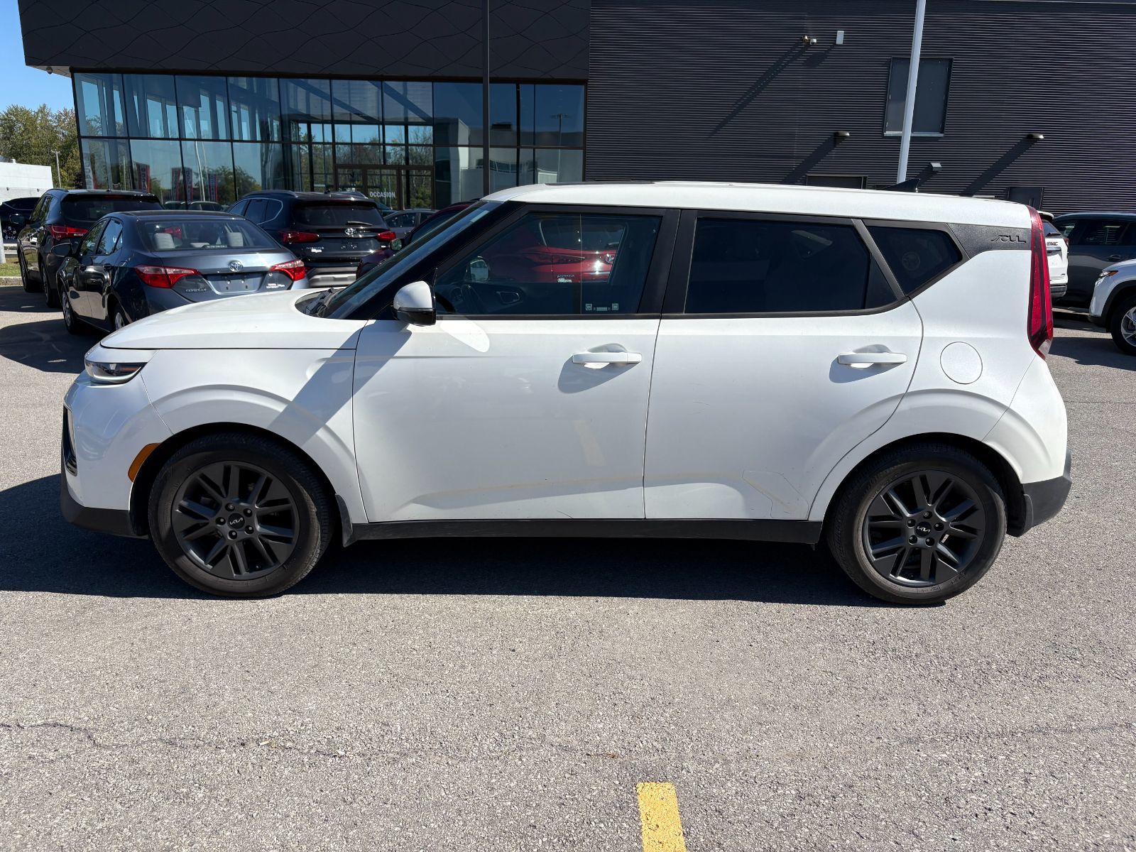 Photo Kia Soul EX+ - SUNROOF - HEATED SEATS & STEERING 2022 #8