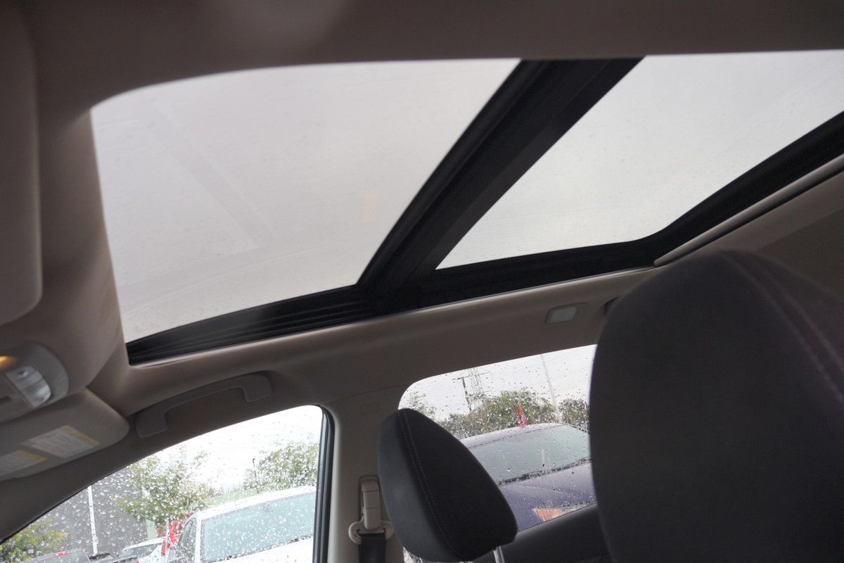 Photo Nissan Rogue SV - AWD - PANORAMIC SUNROOF - BACK-UP CAMERA 2015 #8