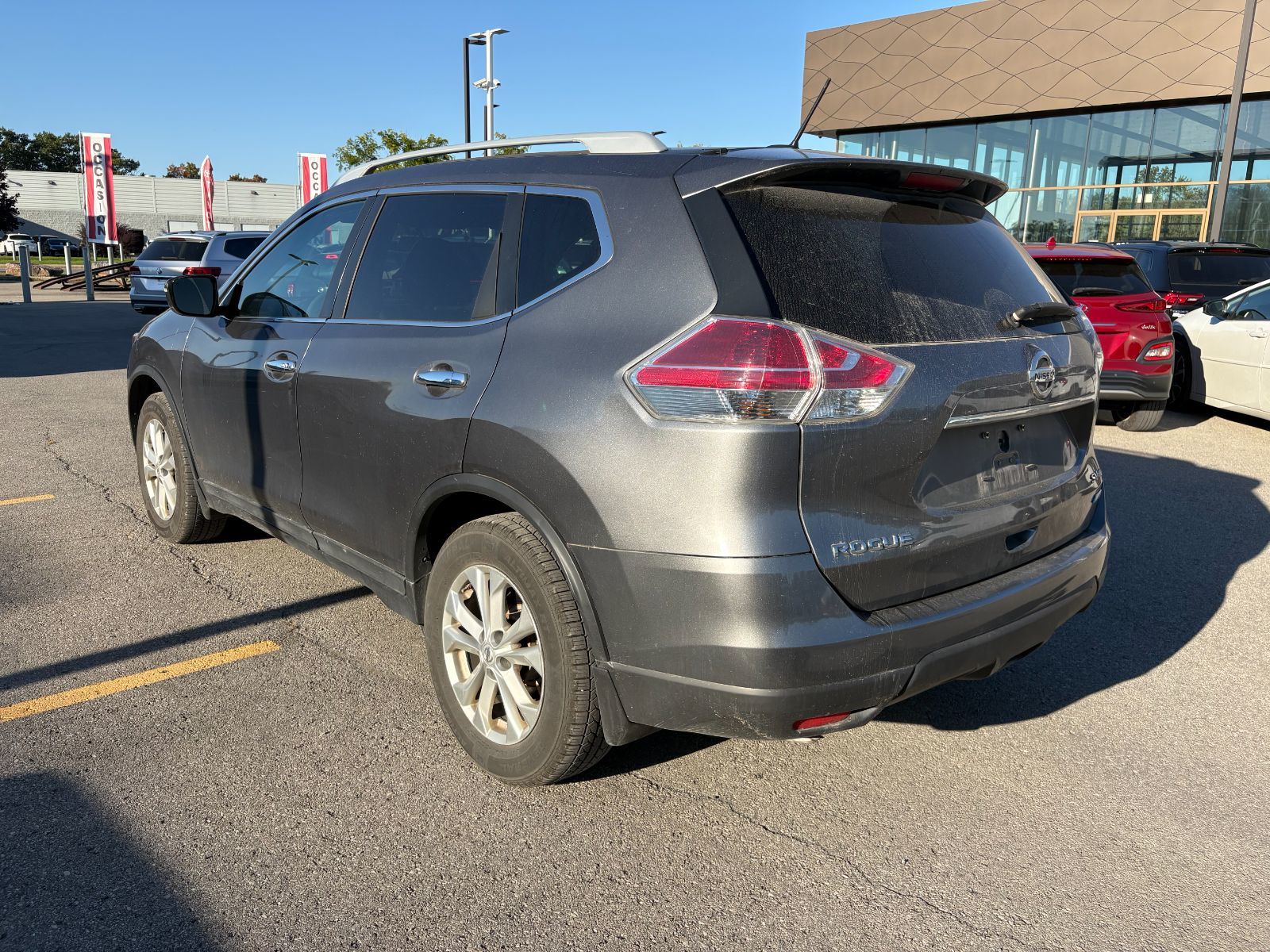 Photo 2015 Nissan Rogue SV - AWD - PANORAMIC SUNROOF - BACK-UP CAMERA #7