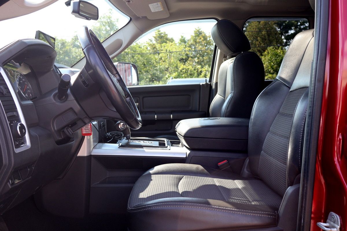 Photo 2012 Ram 1500 SPORT - 4X4 - QUAD CAB - BACK-UP CAMERA #7