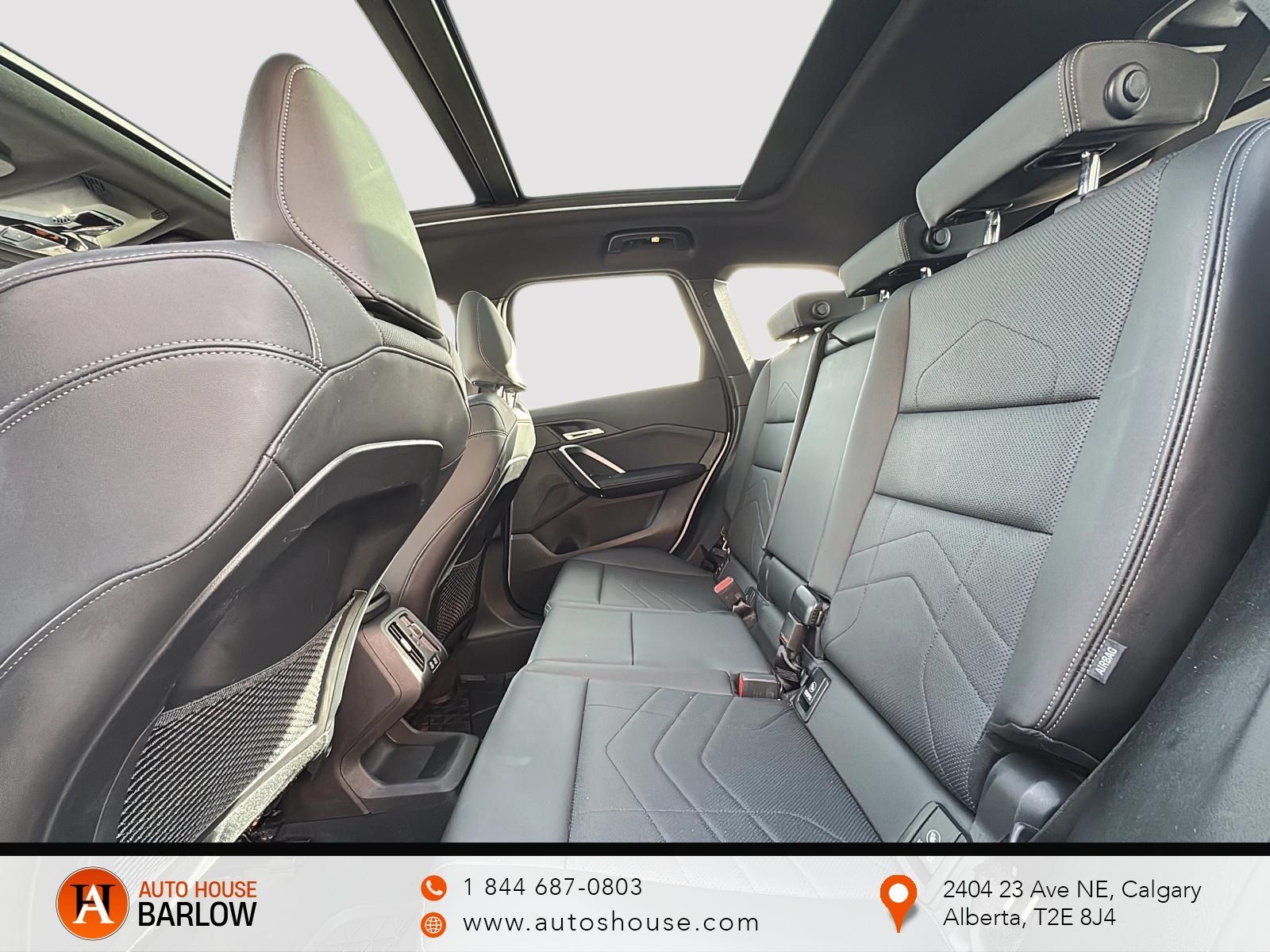 Photo 2023 BMW X1 xDrive28i M Package AWD #7