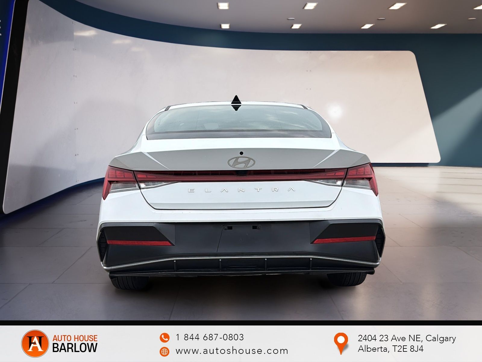Photo 2025 Hyundai Elantra Luxury LEATHER SEATS #3