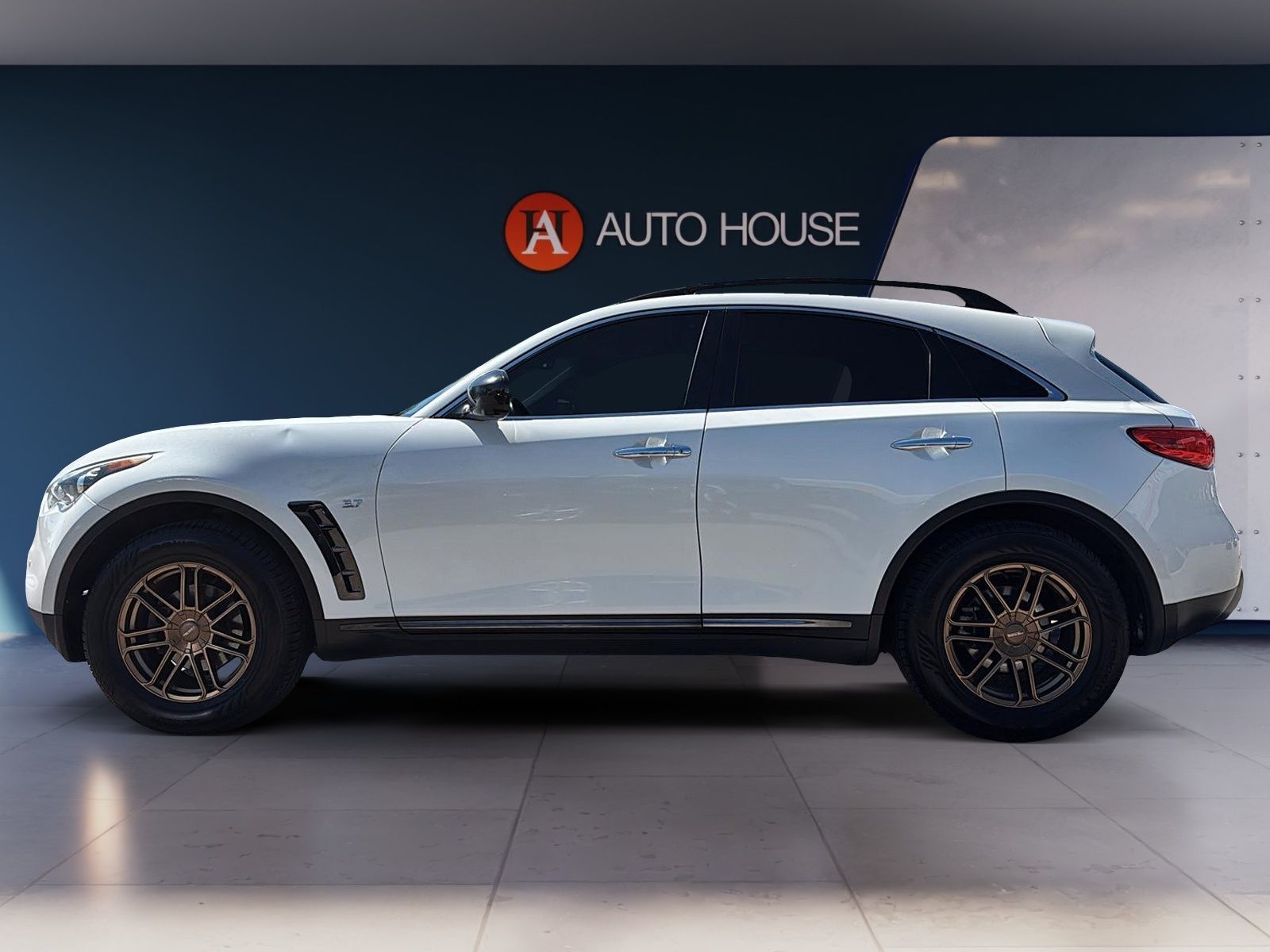 Photo 2017 Infiniti QX70 S AWD #5