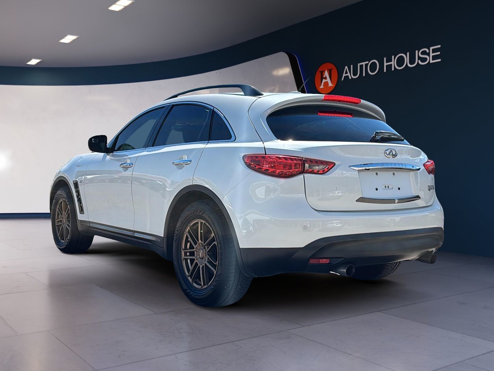 Photo 2017 Infiniti QX70 S AWD #4