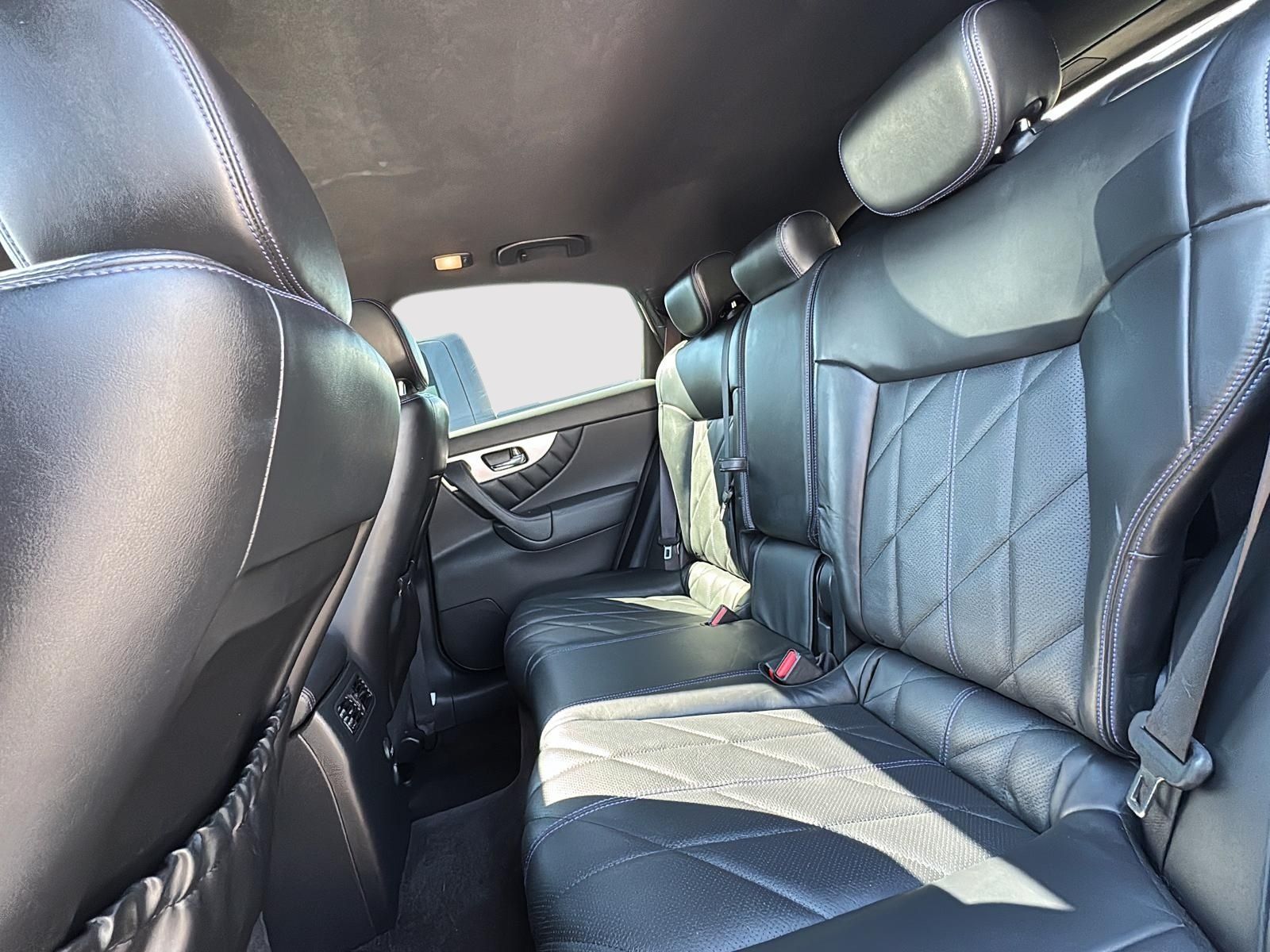 Photo 2017 Infiniti QX70 S AWD #7