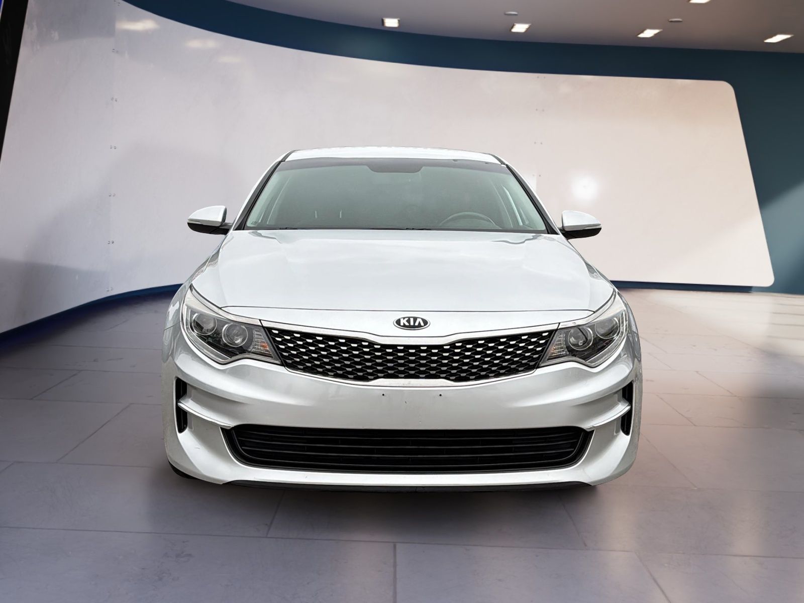 Photo 2018 Kia Optima LX #2