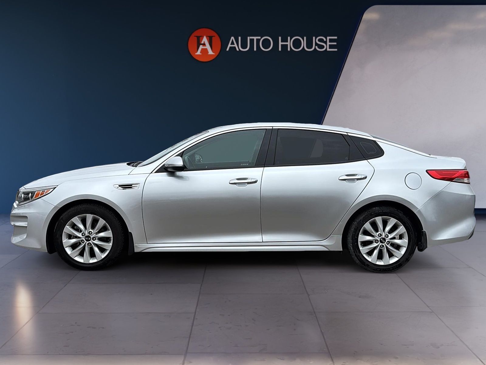Photo 2018 Kia Optima LX #5
