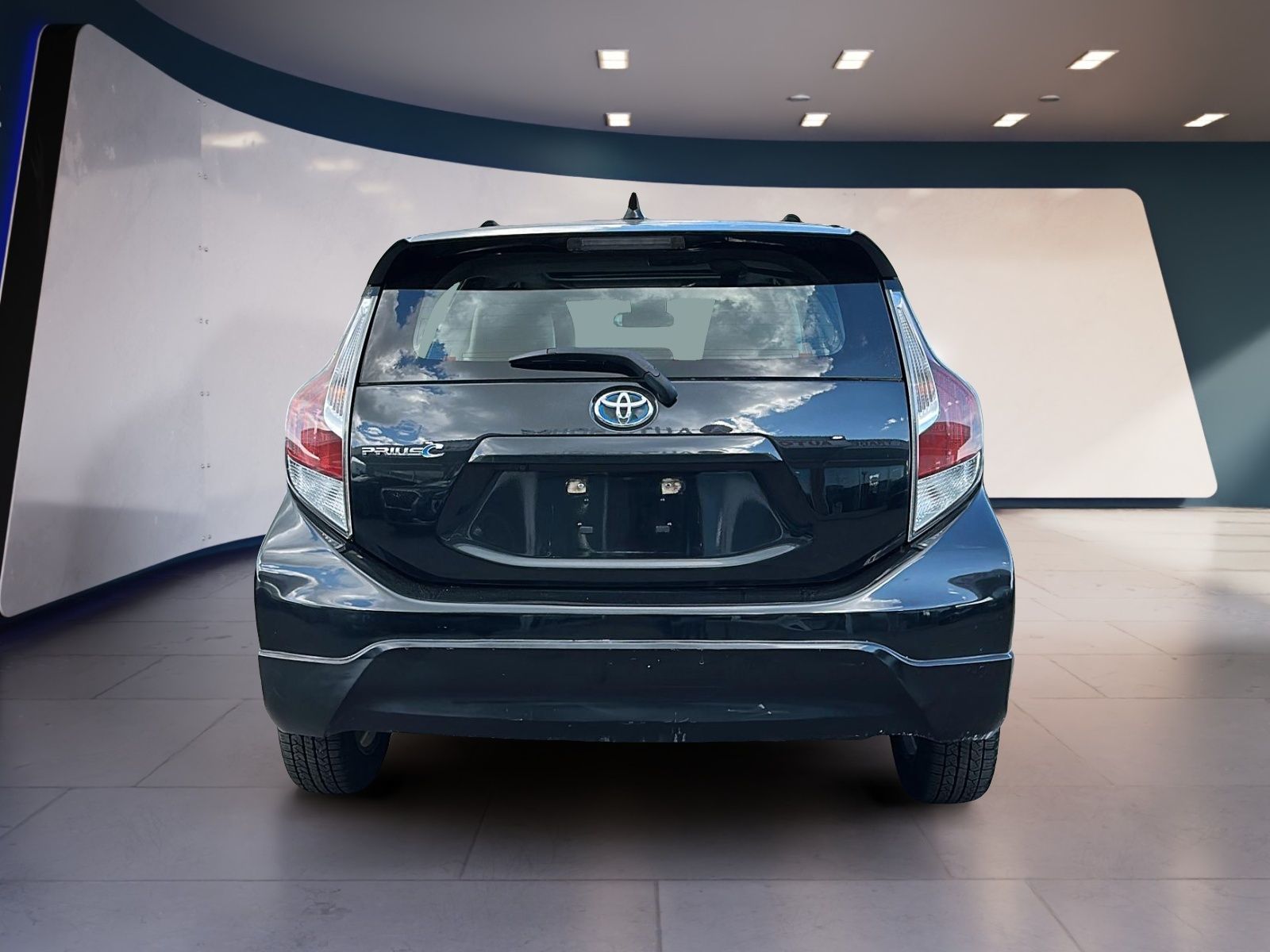 Photo 2017 Toyota Prius c Hybrid Technology #3