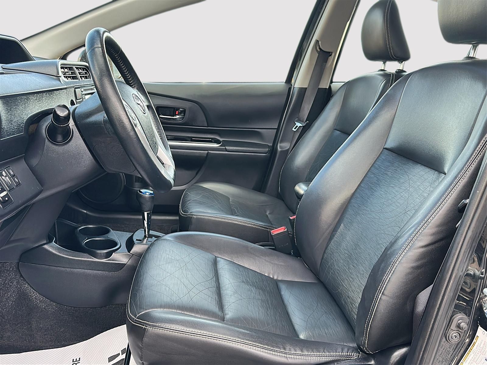 Photo 2017 Toyota Prius c Hybrid Technology #6