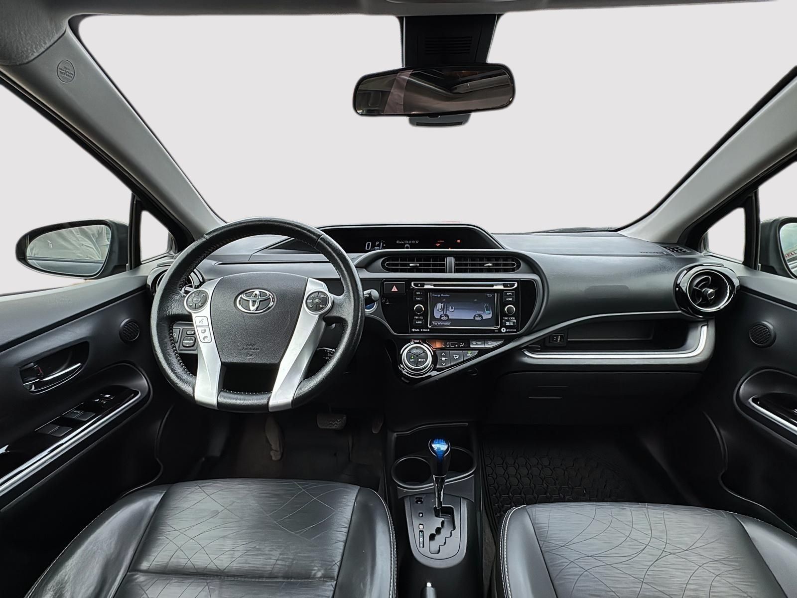 Photo 2017 Toyota Prius c TECHNOLOGY HYBRID #8