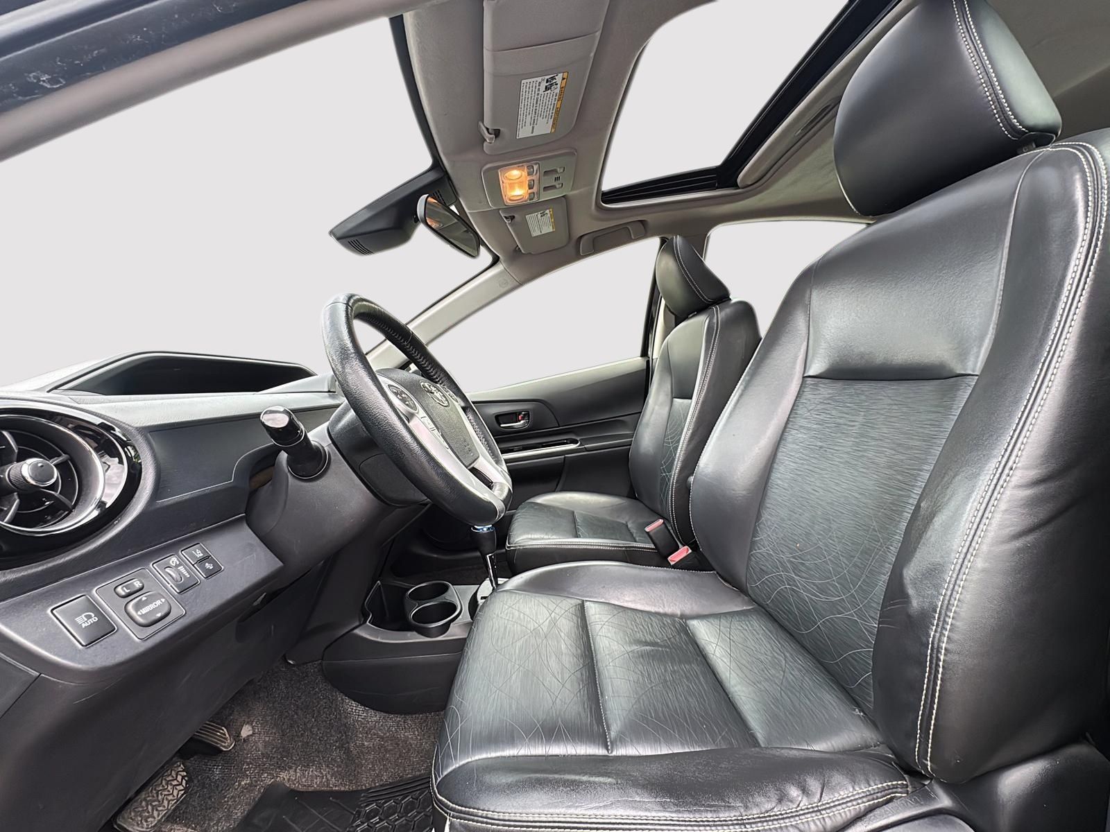 Photo 2017 Toyota Prius c TECHNOLOGY HYBRID #6