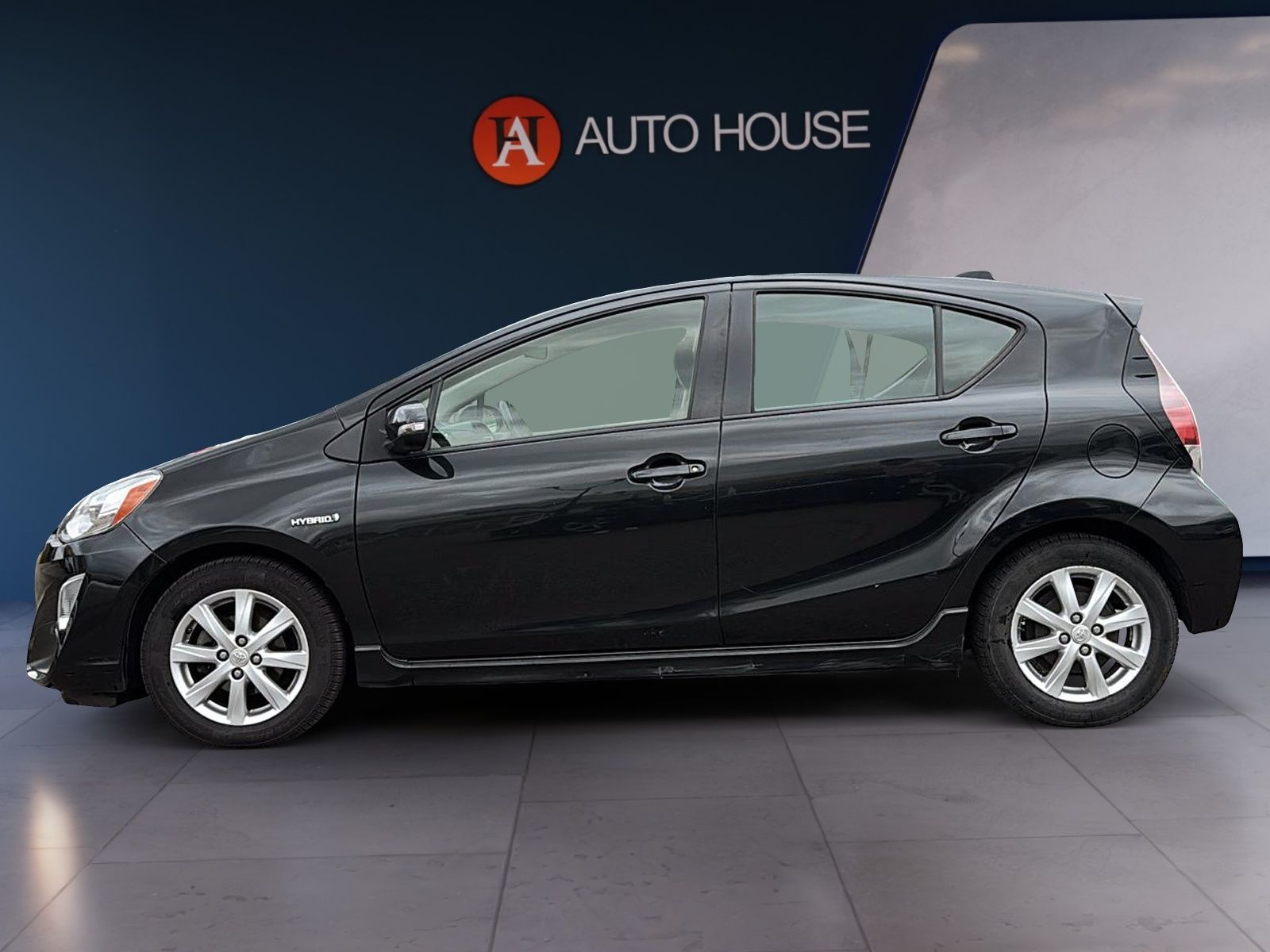 Photo 2017 Toyota Prius c TECHNOLOGY HYBRID #5