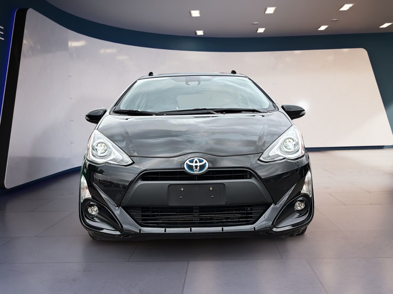 Photo 2017 Toyota Prius c TECHNOLOGY HYBRID #2