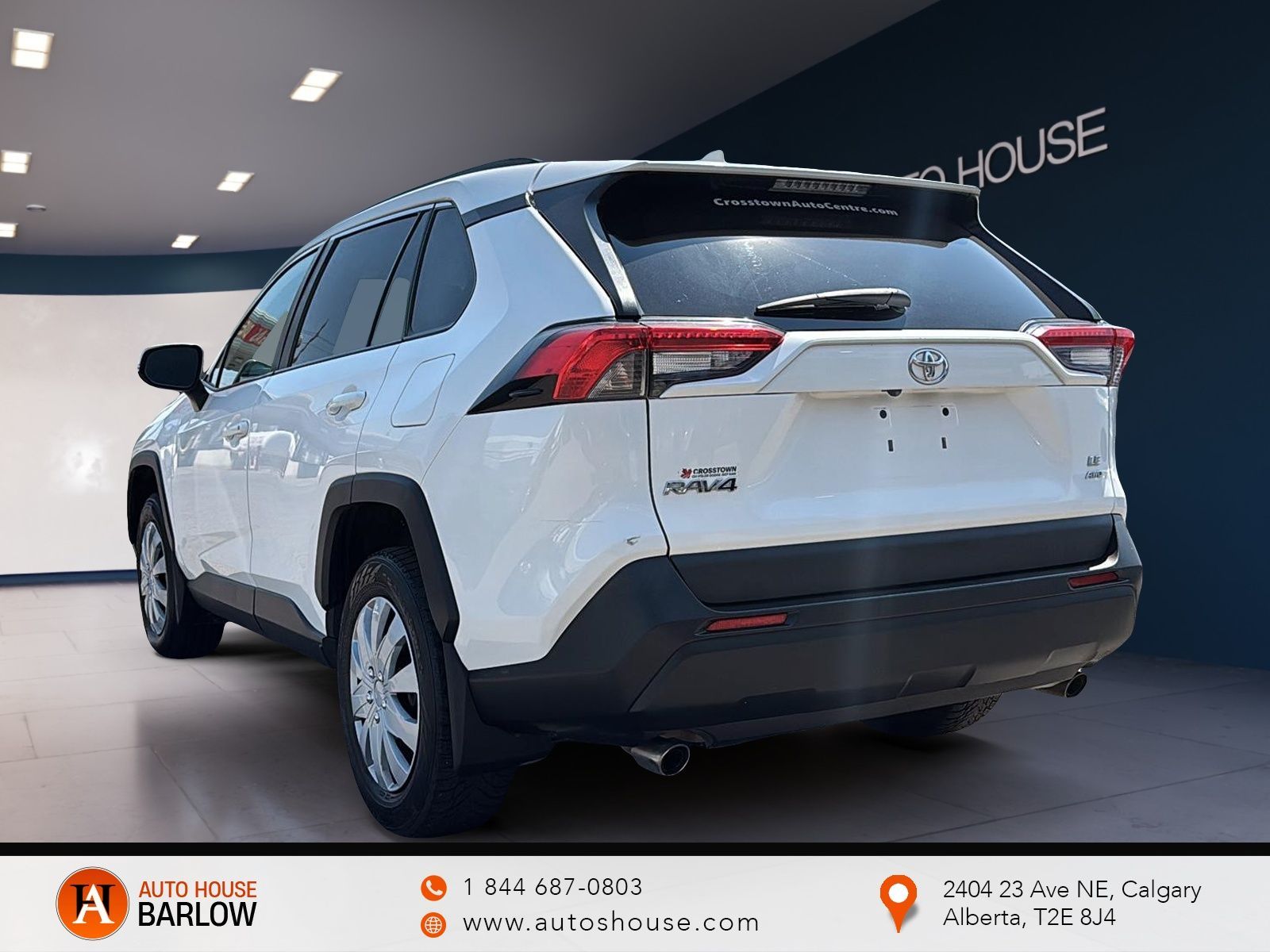 Photo 2021 Toyota RAV4 LE AWD #4
