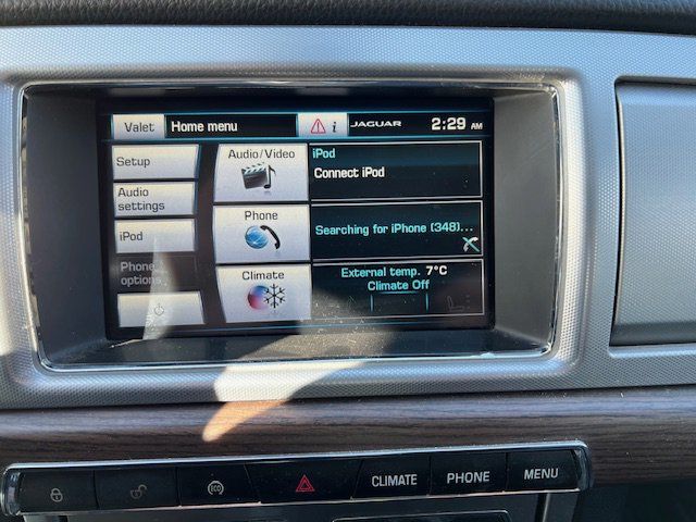 Photo 2014 Jaguar XF SPORT AWD | HEATED SEATS | SUNROOF #7