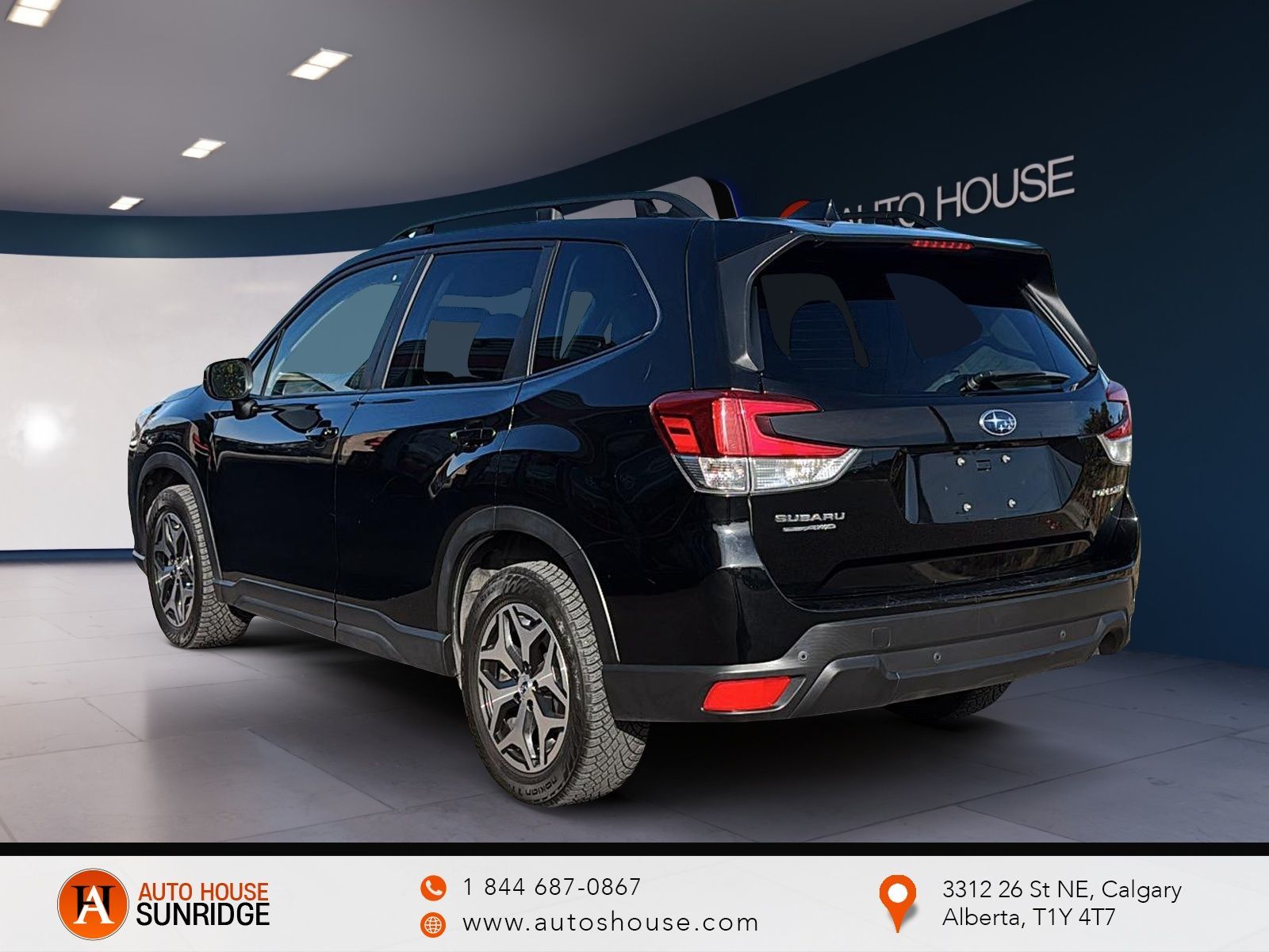 Photo 2023 Subaru Forester Touring Leather Seats AWD #4