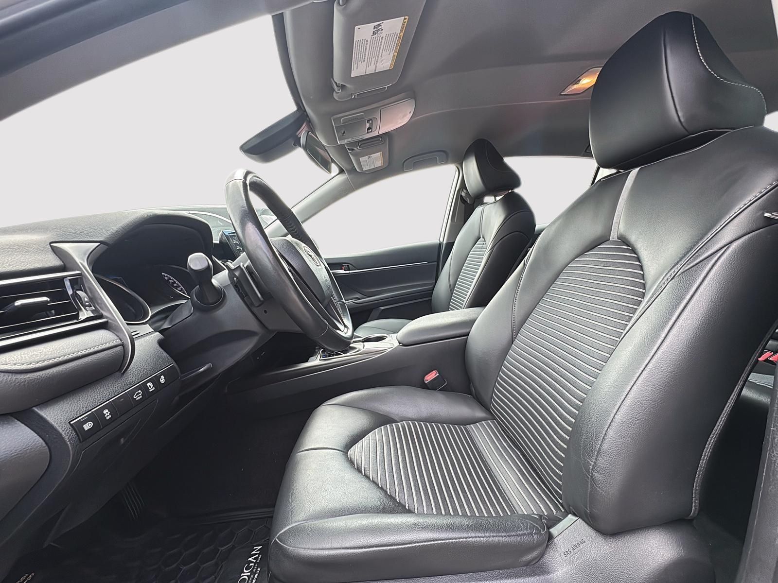 Photo 2024 Toyota Camry SE Leather #6