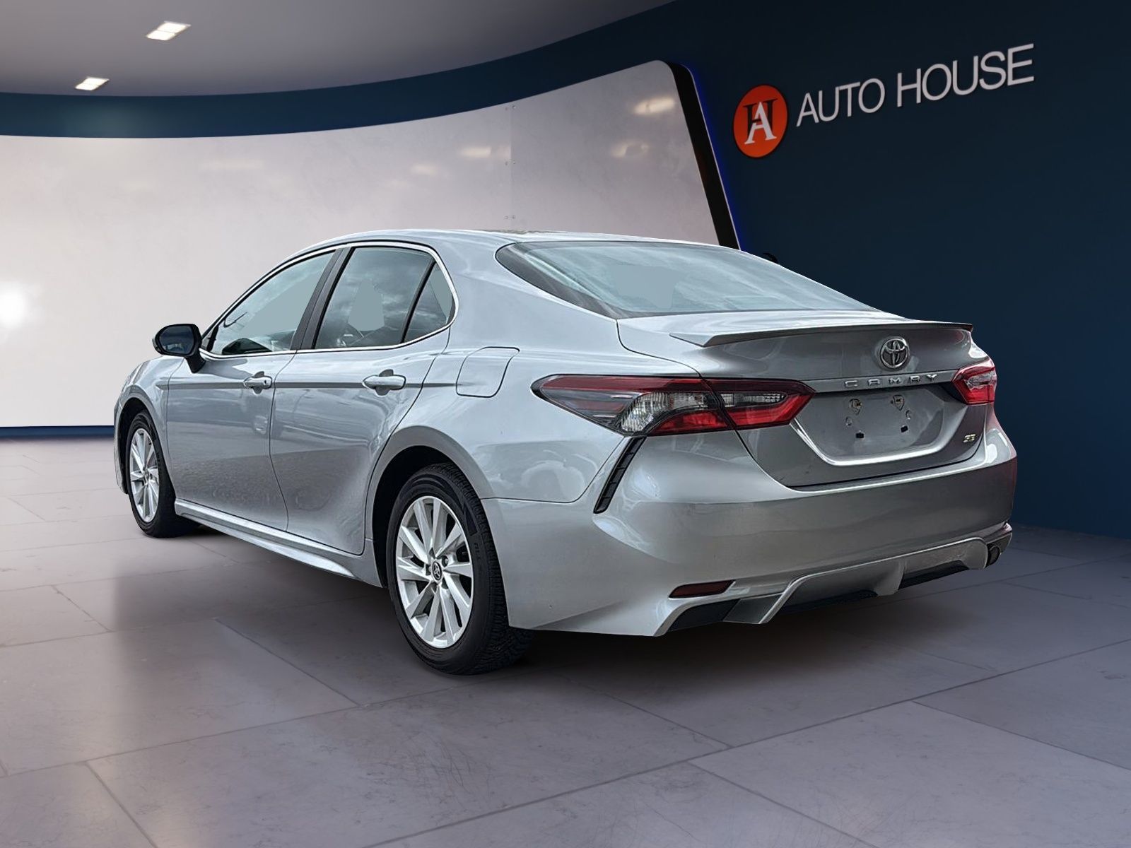 Photo 2024 Toyota Camry SE Leather #4
