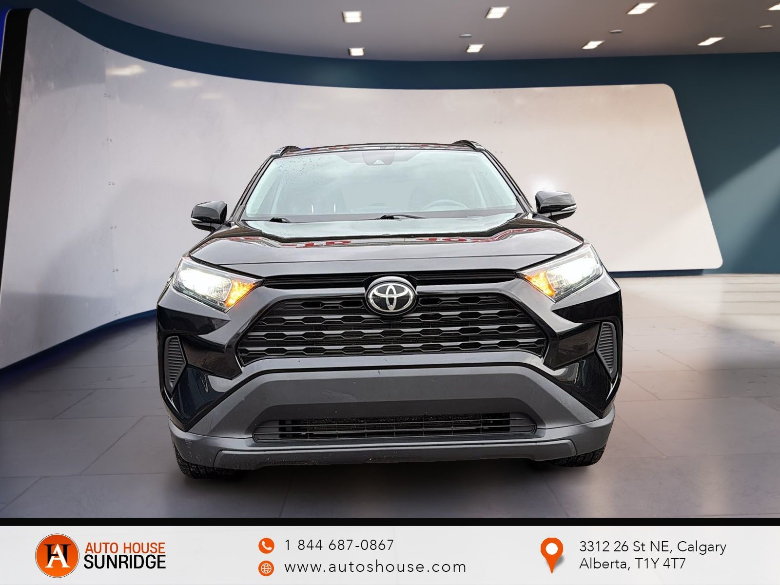 Photo 2021 Toyota RAV4 LE AWD #2