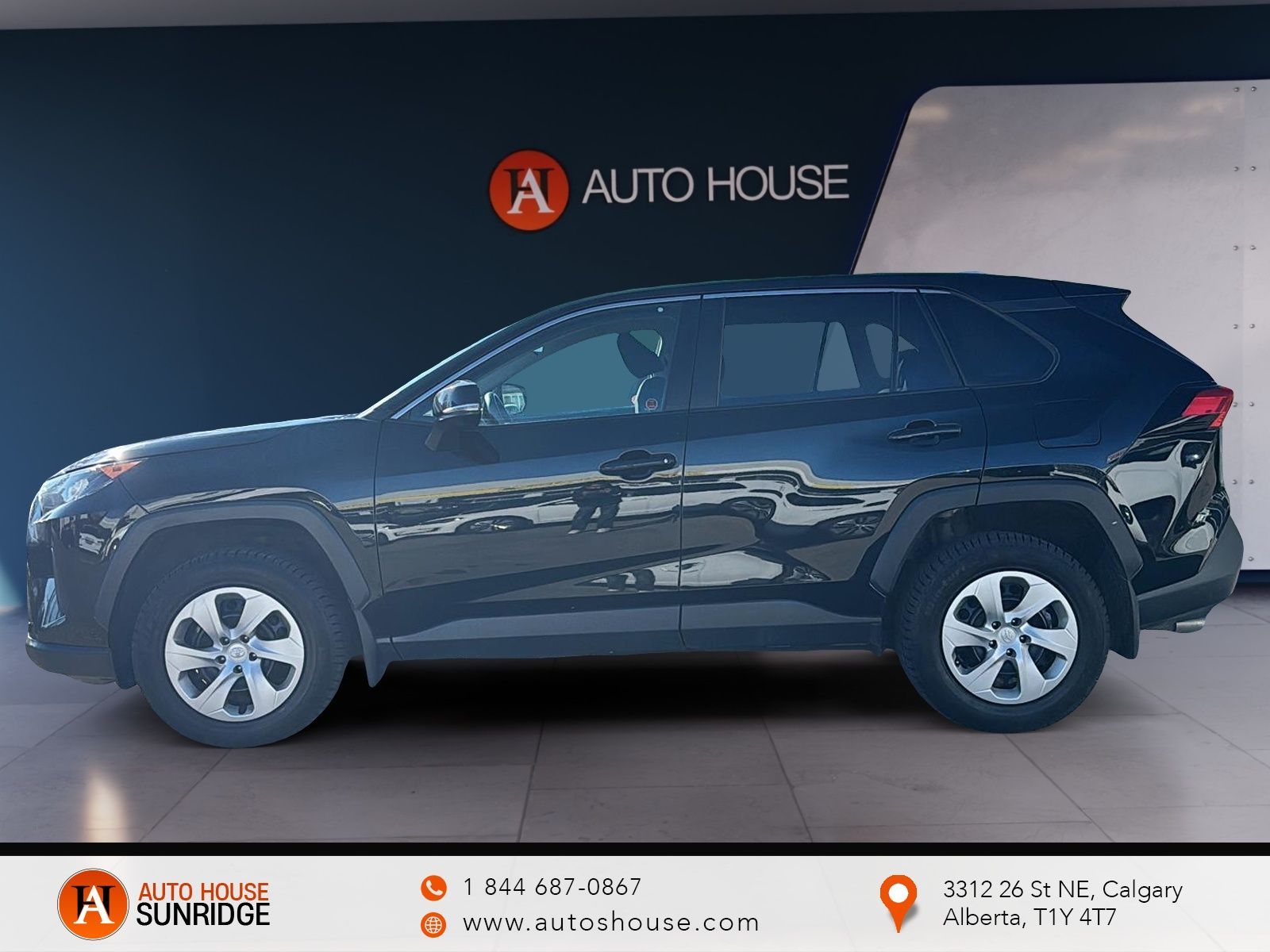 Photo 2024 Toyota RAV4 LE AWD #3