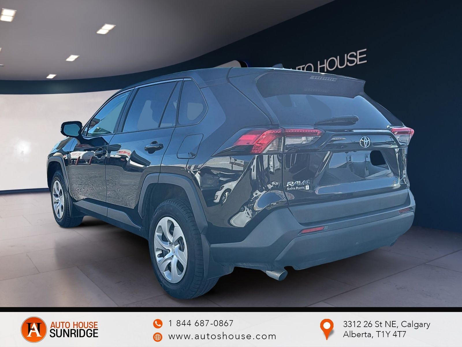 Photo 2024 Toyota RAV4 LE AWD #4