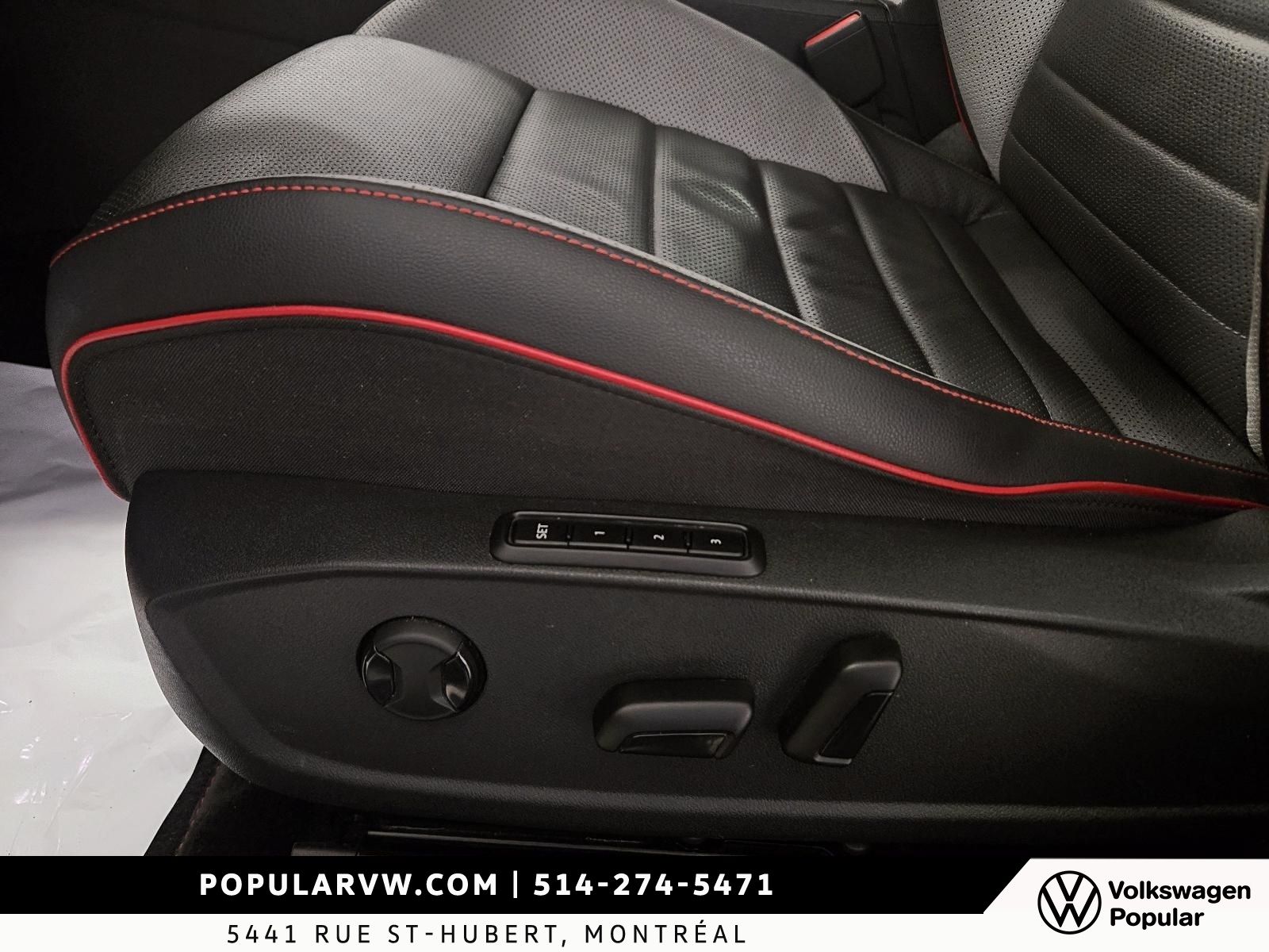 Volkswagen GTI Performance 2023 Toit Ouvrant & Système Audio Harman Kardon®!