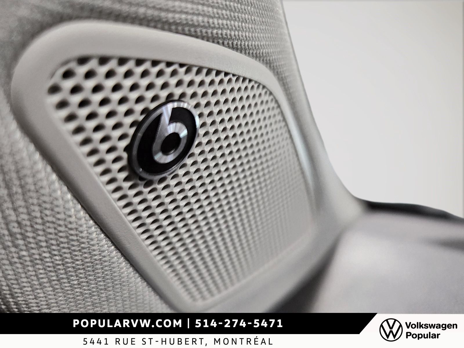 2022 Volkswagen Taos Highline Low Kilometer + Remote Starter!