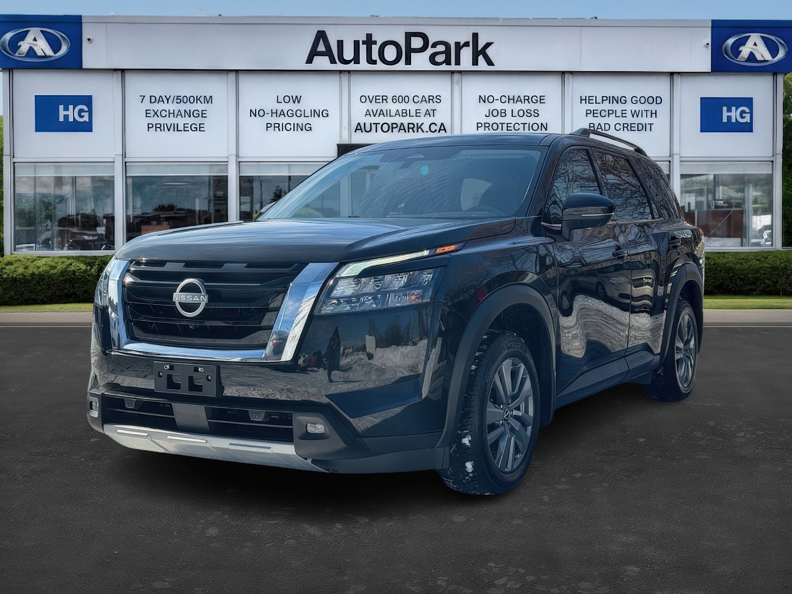 2024 Nissan Pathfinder SV