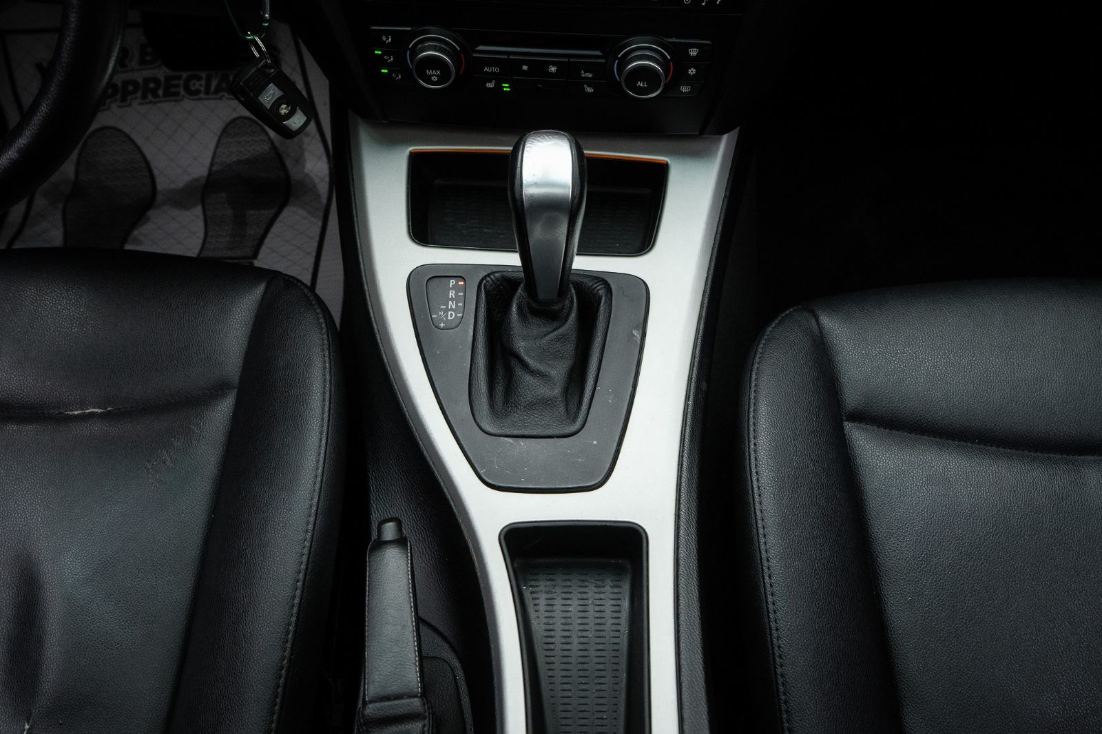 2011 BMW 3 Series 323i-9