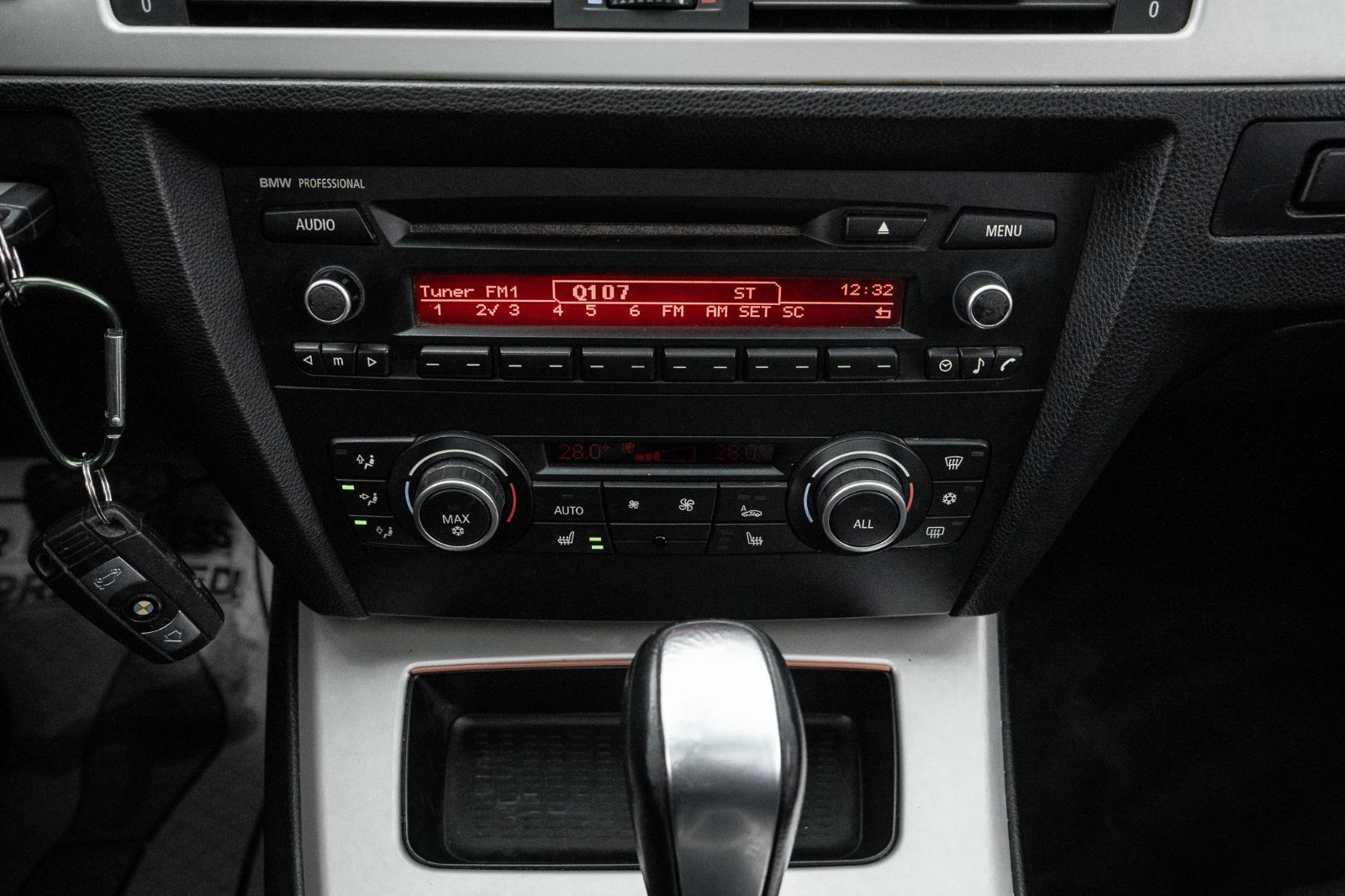 2011 BMW 3 Series 323i-17