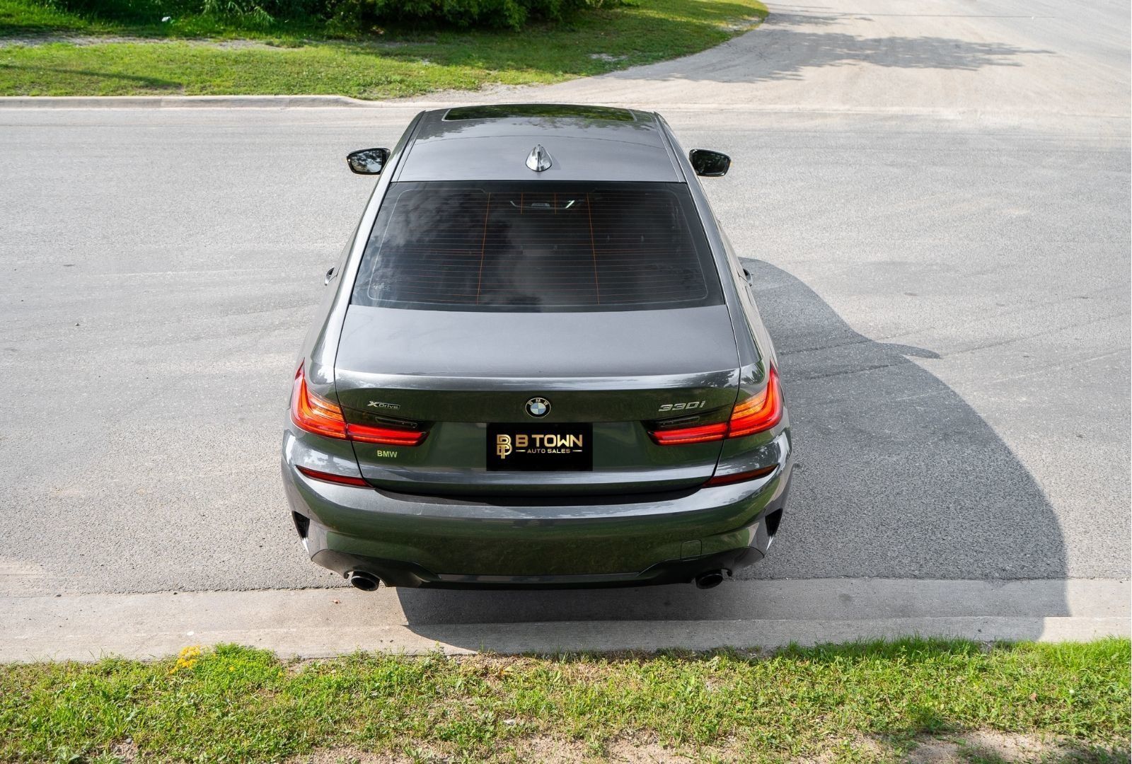 2022 BMW 3 Series 330i xDrive-5
