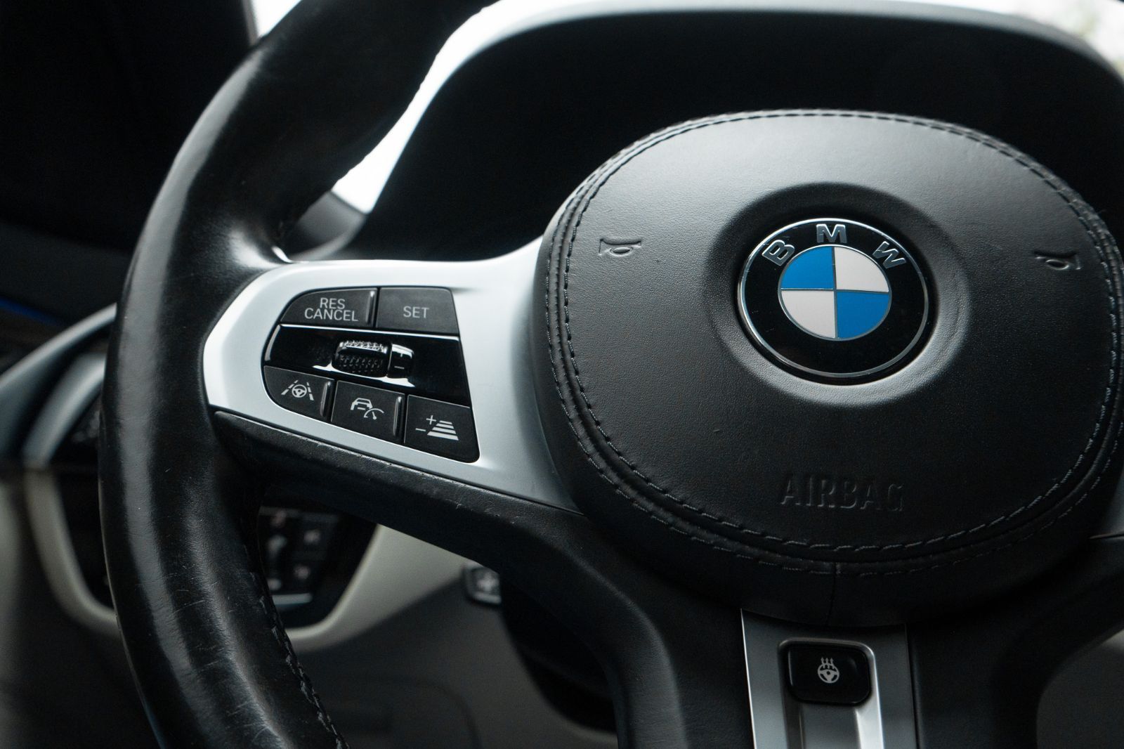 2020 BMW 5 Series 530i xDrive-11